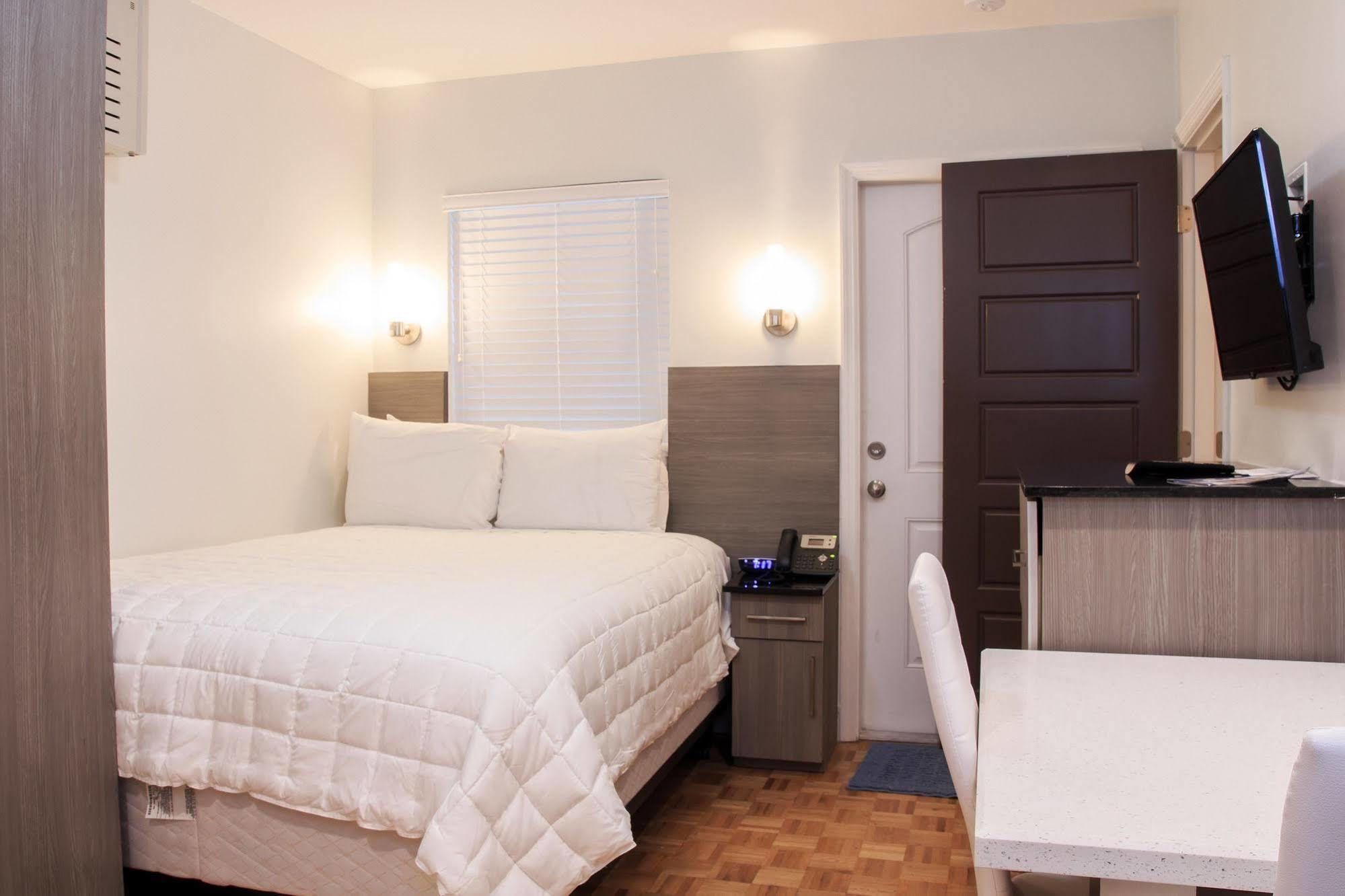 Caribbean Resort Suites Голливуд Экстерьер фото